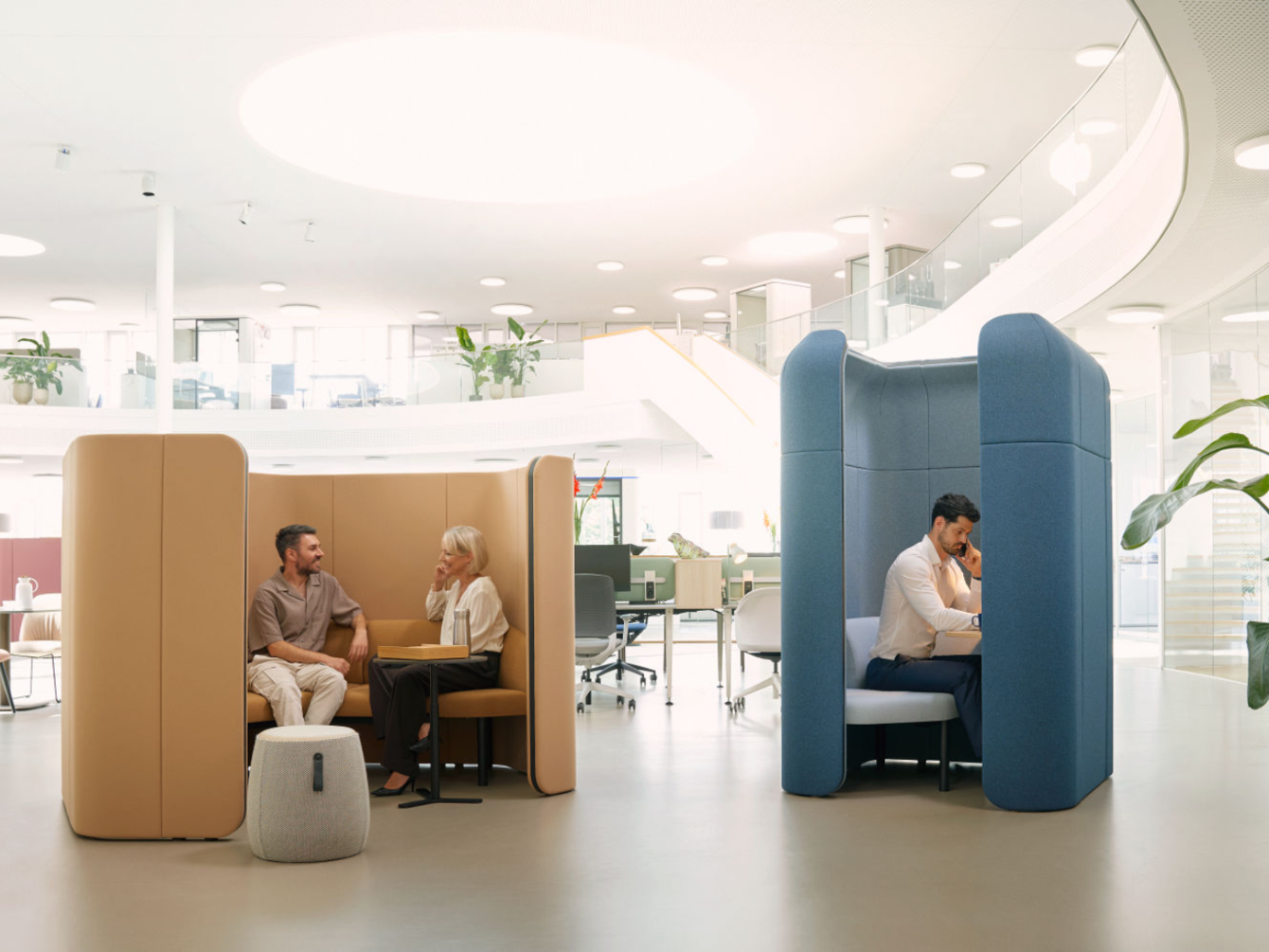 focused working in sedus se:hive