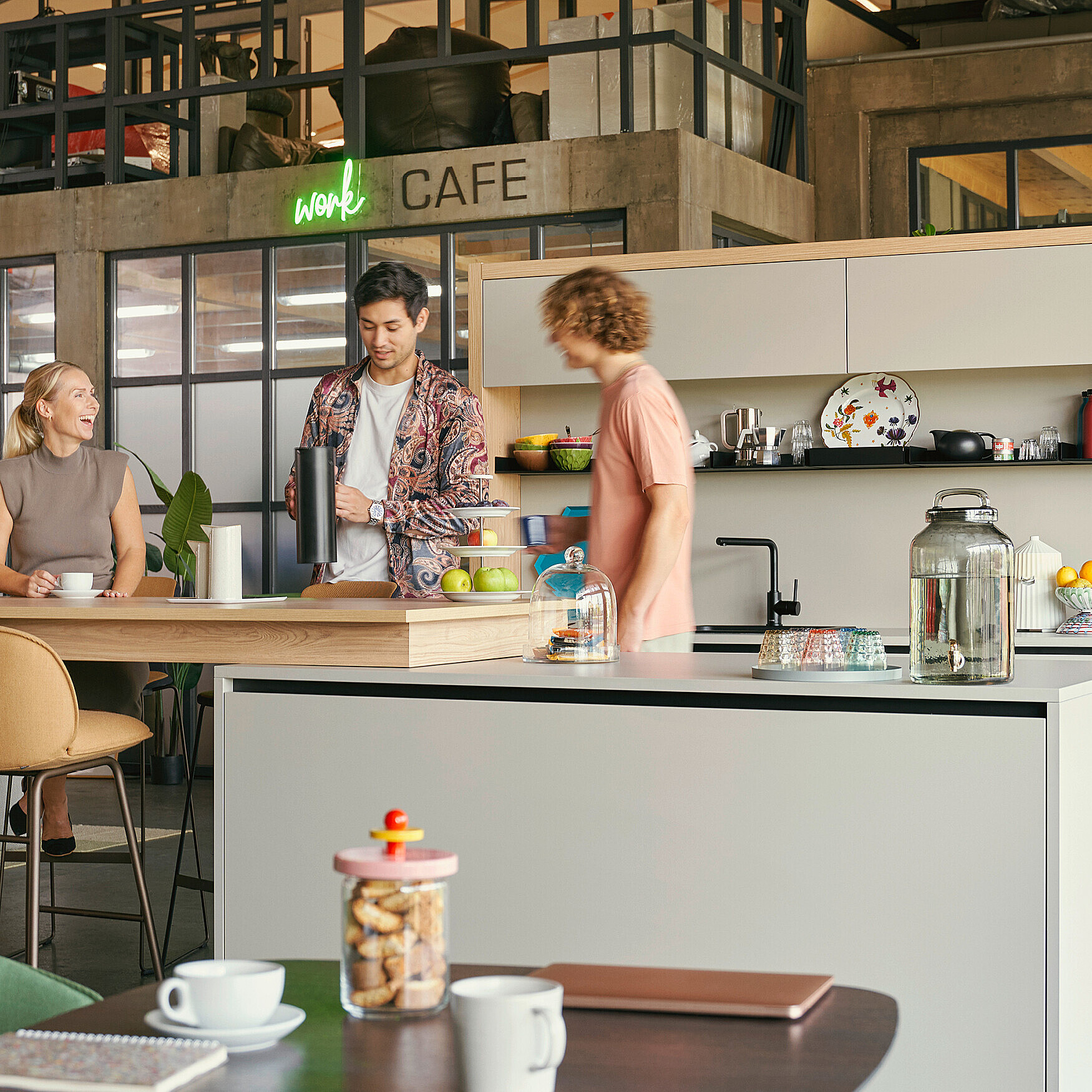 Modular office furniture & ergonomic chairs Modular office furniture & ergonomic chairs