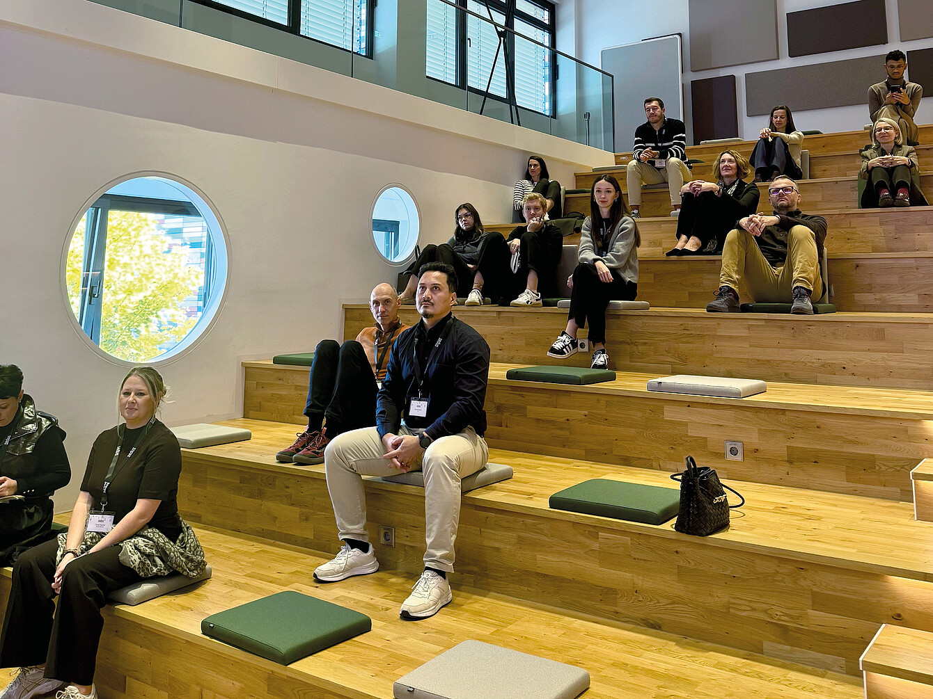 Audience at Sedus in the lecture hall cinema