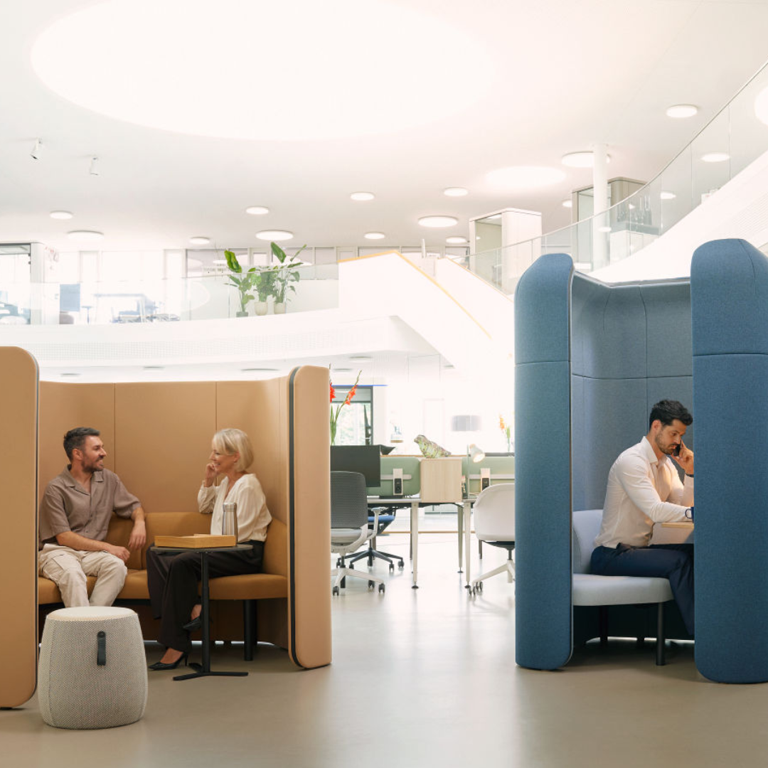 two se:hive models in different colors