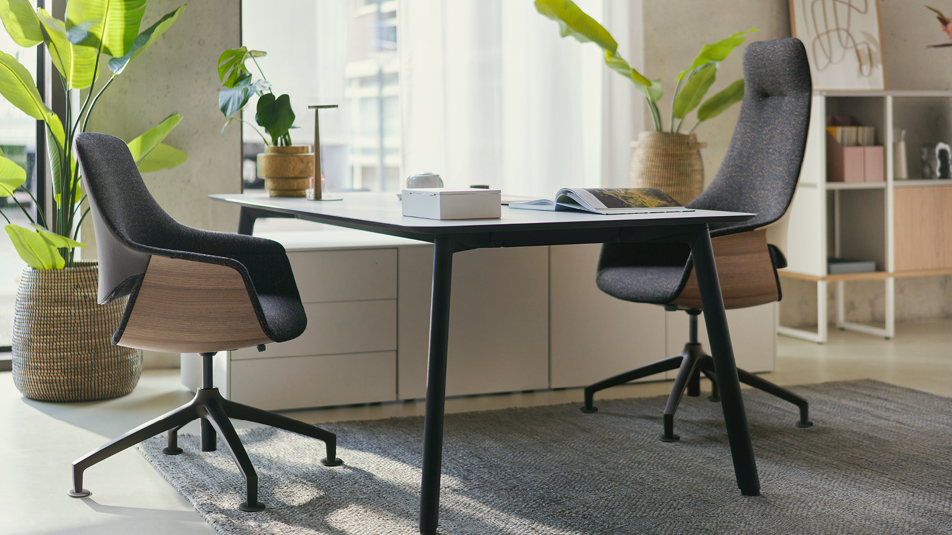 se:vision desk & storage – Premium ontwerp voor managementwerkplekken