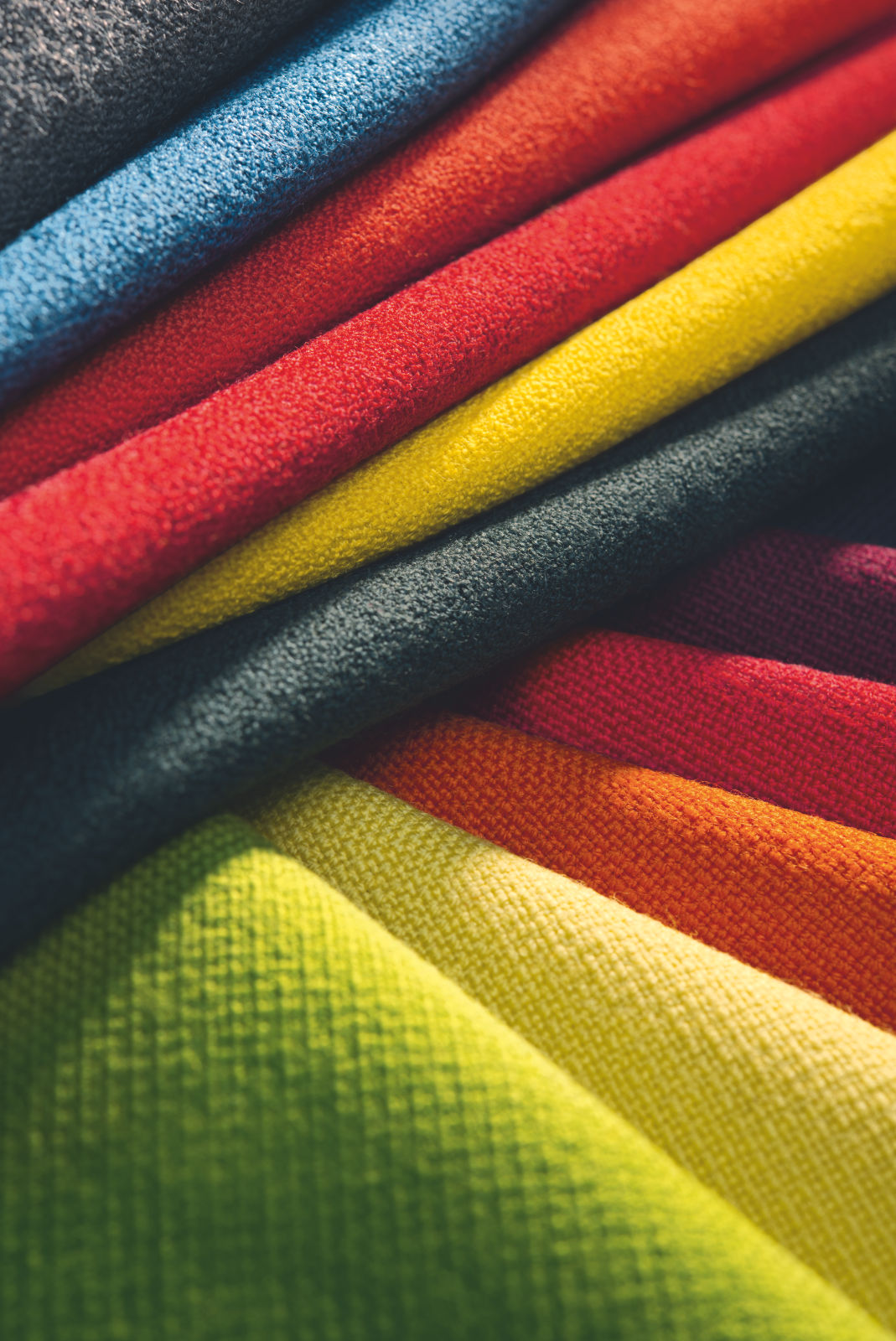 Accogliente, traspirante, resistente al fuoco: il mondo dei tessuti Sedus