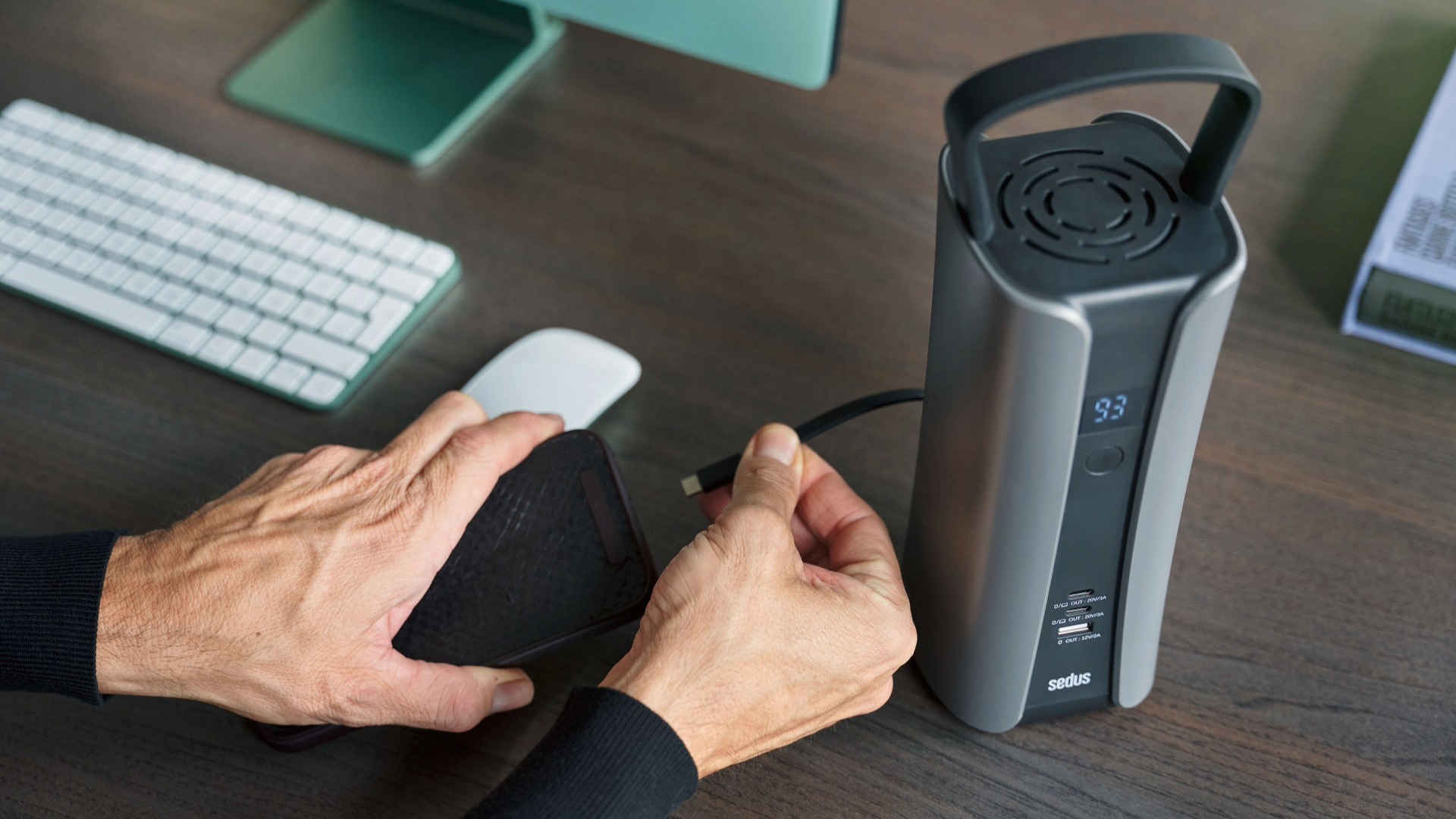 se:charge – Portable battery for flexible working environments
