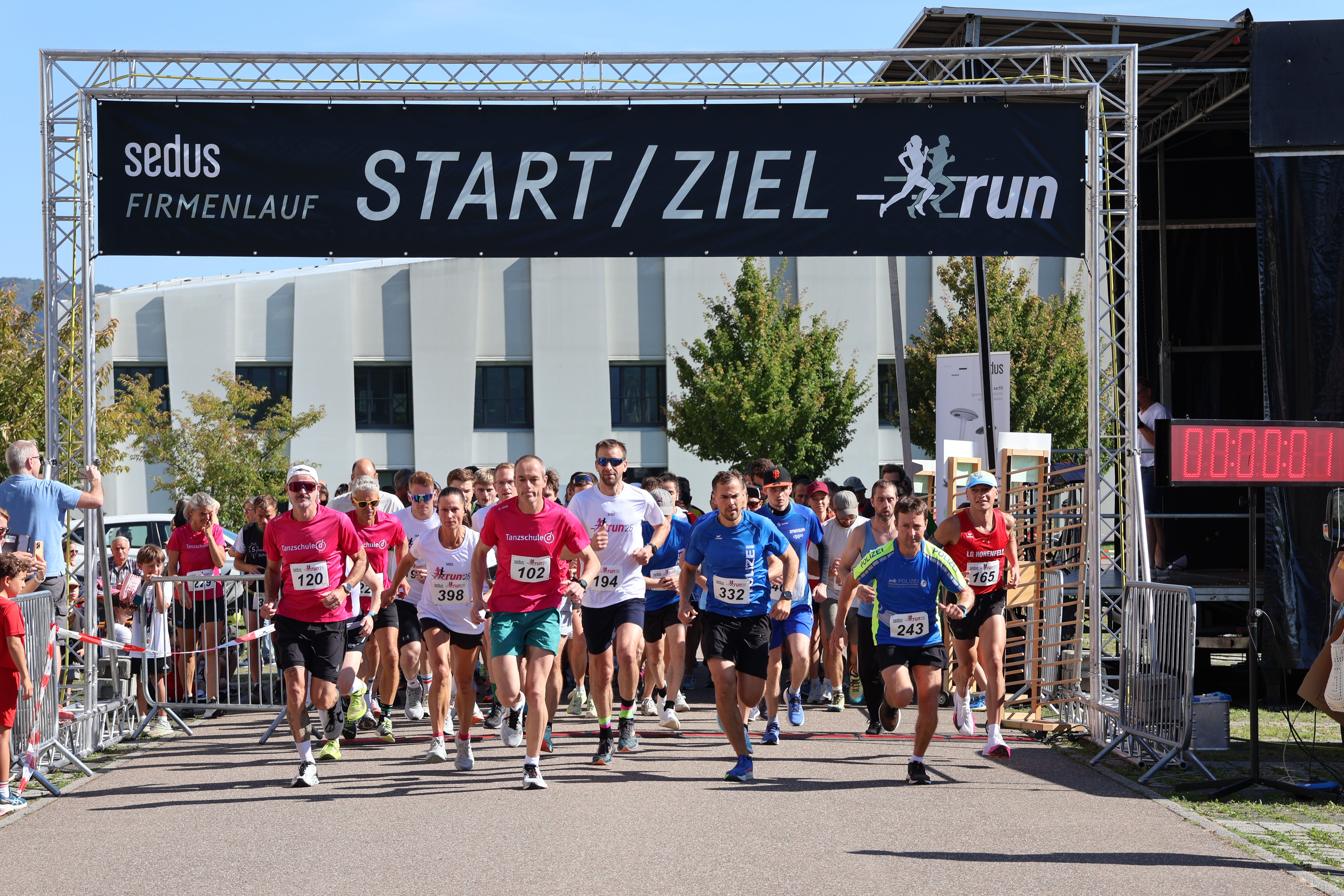 More than 500 runners take part in the 11th Sedus RUN in Dogern