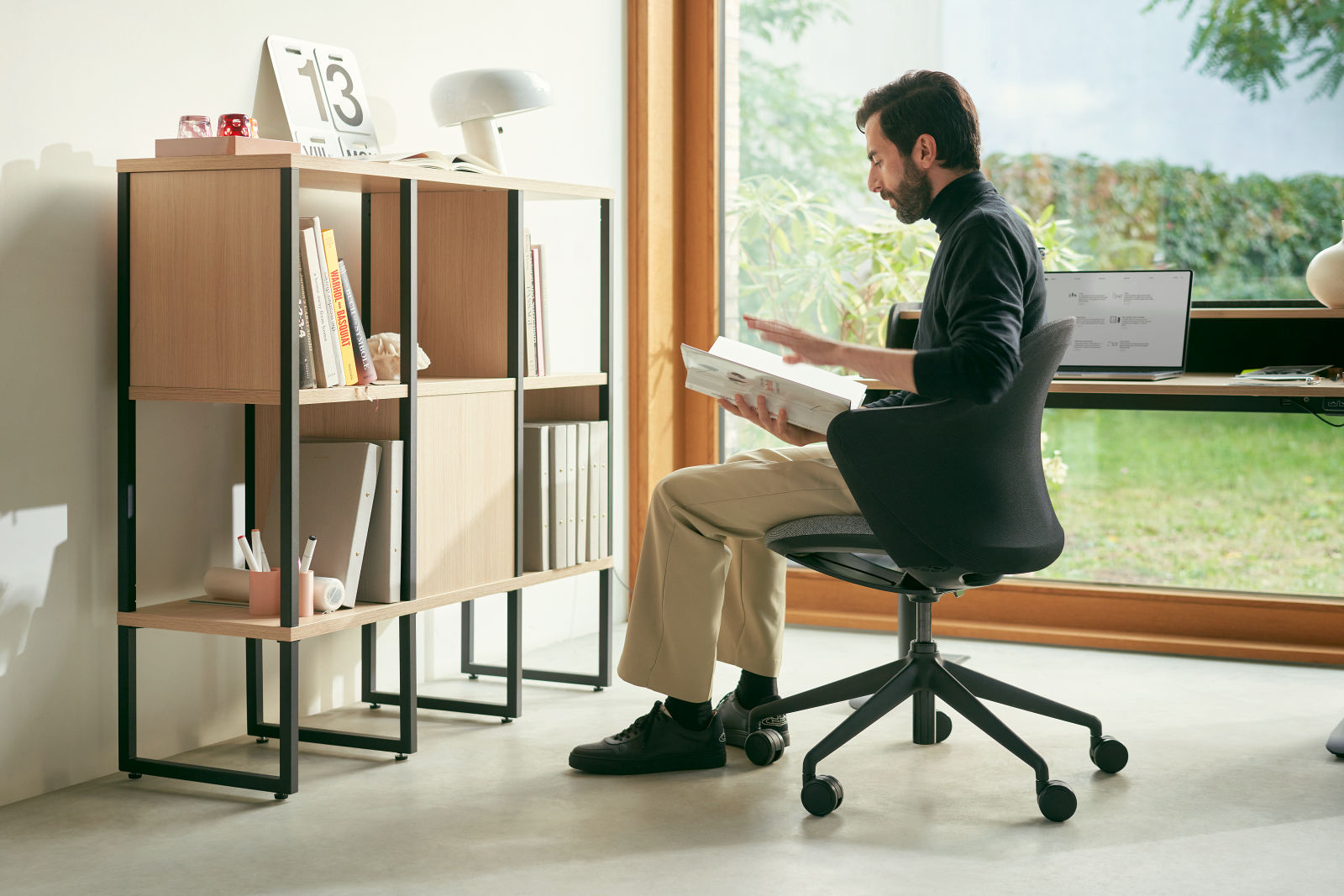 The new workflow: how companies can maintain the office as a central location for hybrid working