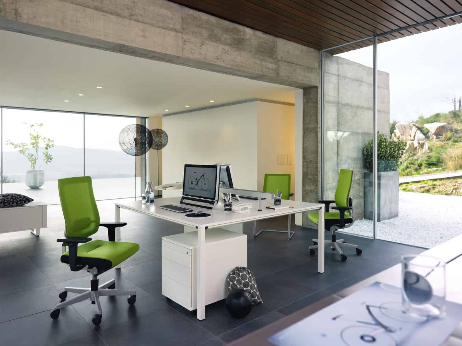 black dot net: The net version of the classic office chair