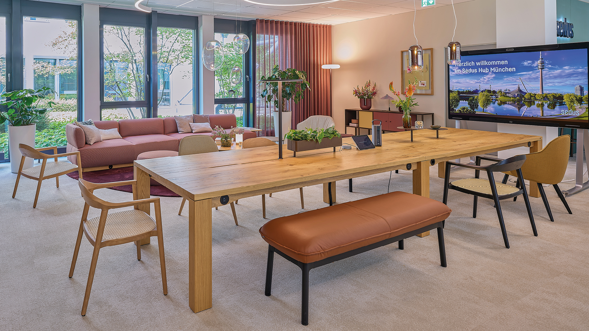 Sedus Hub München: Ein Work Café als Herzstück für Inspiration und modernes Arbeiten